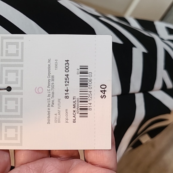 Liz Claiborne Abstract Pencil Skirt - Picture 7 of 13